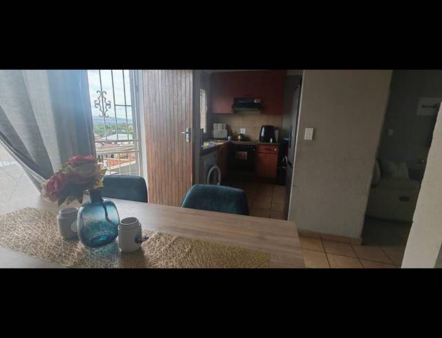 2 BEDROOM HOUSE FOR SALE IN PHILIP NEL PARK